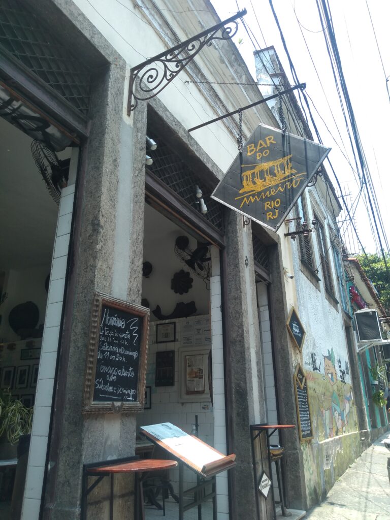 Bar do Mineiro - Santa Teresa RJ - foto do arquivo pessoal de Natasha Francisco @localiza021