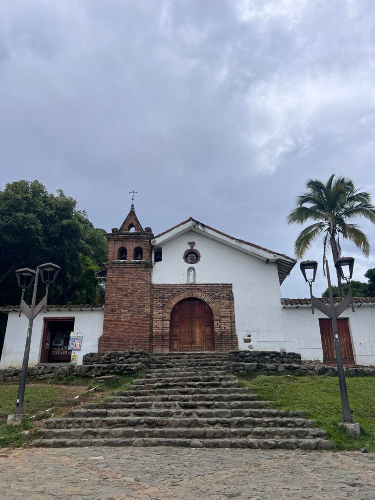 Igreja San Antonio - Cali Colômbia - foto arquivo pessoal de Natasha Gabrielli